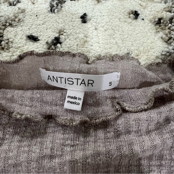 Top - Picture 4 of 4